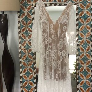 Elegant White Lace Wedding Dress